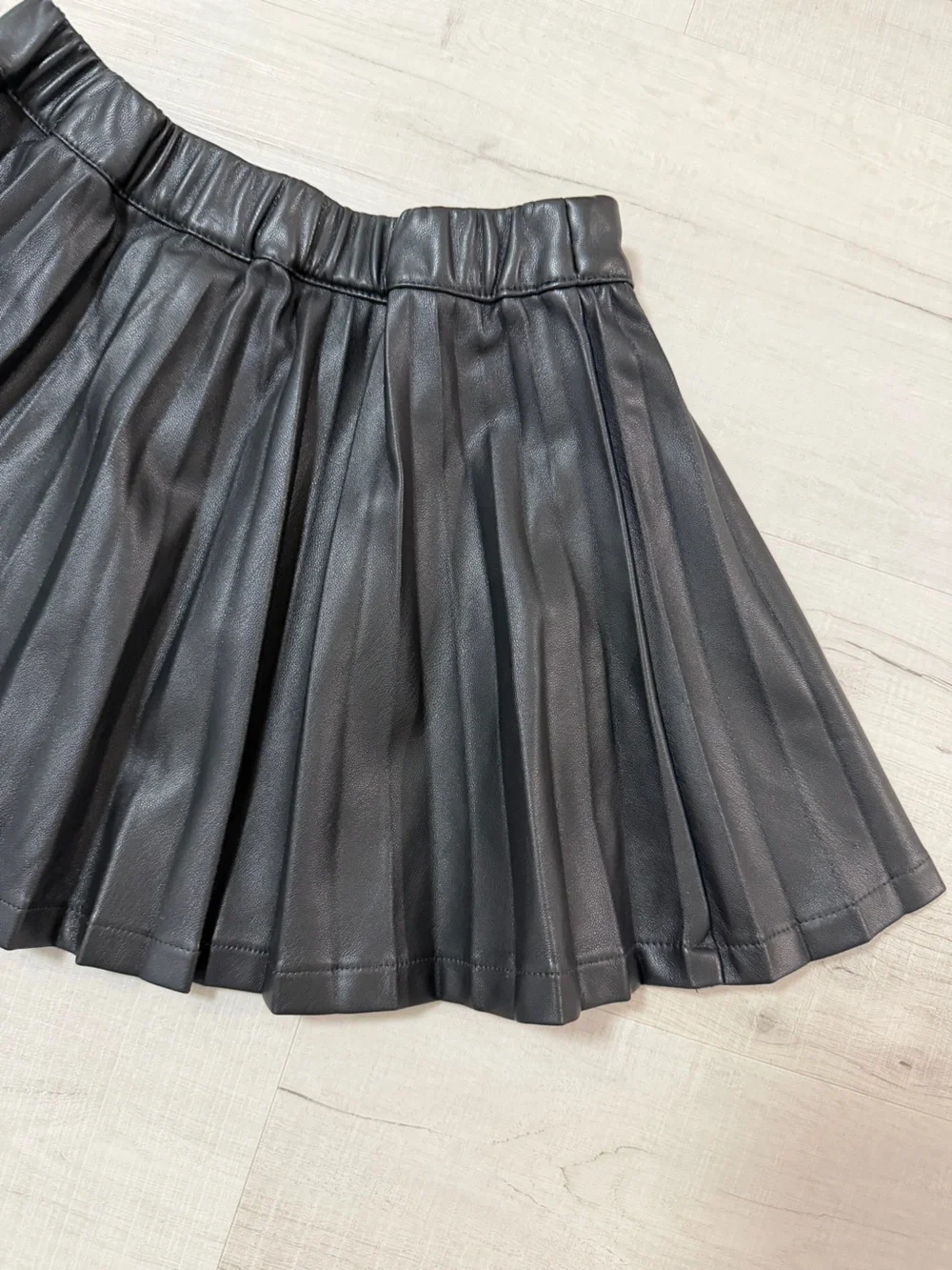 Girls GAP Black Pleated Faux Leather Pleated Skirt